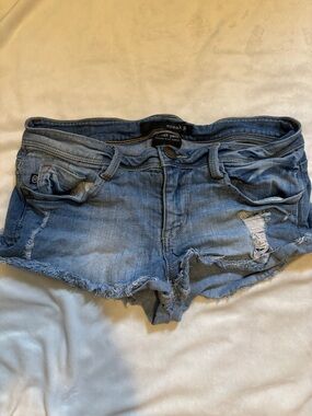 Open-End Denim Distressed Women's Booty Shorts - Blue